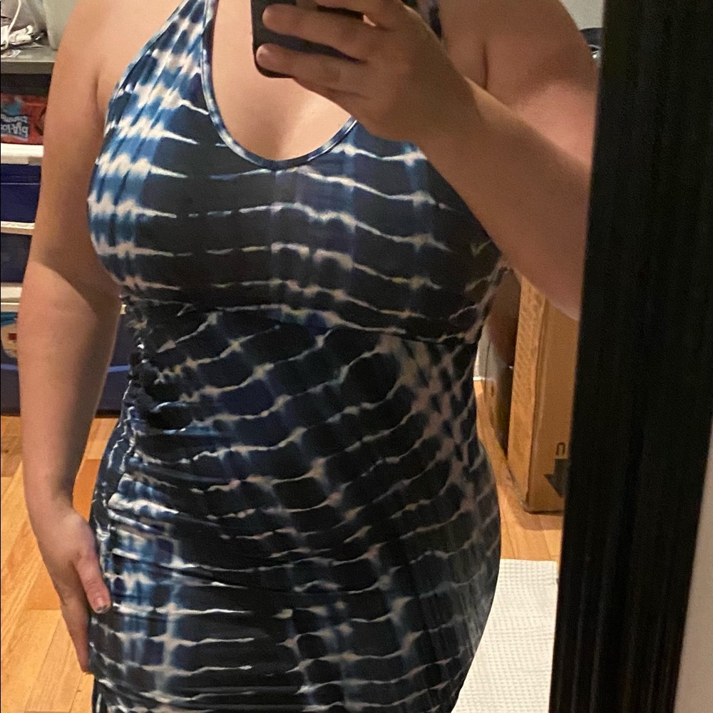 Brand new sexy w/tags never worn Maxi dress with sexy split for woman 👩